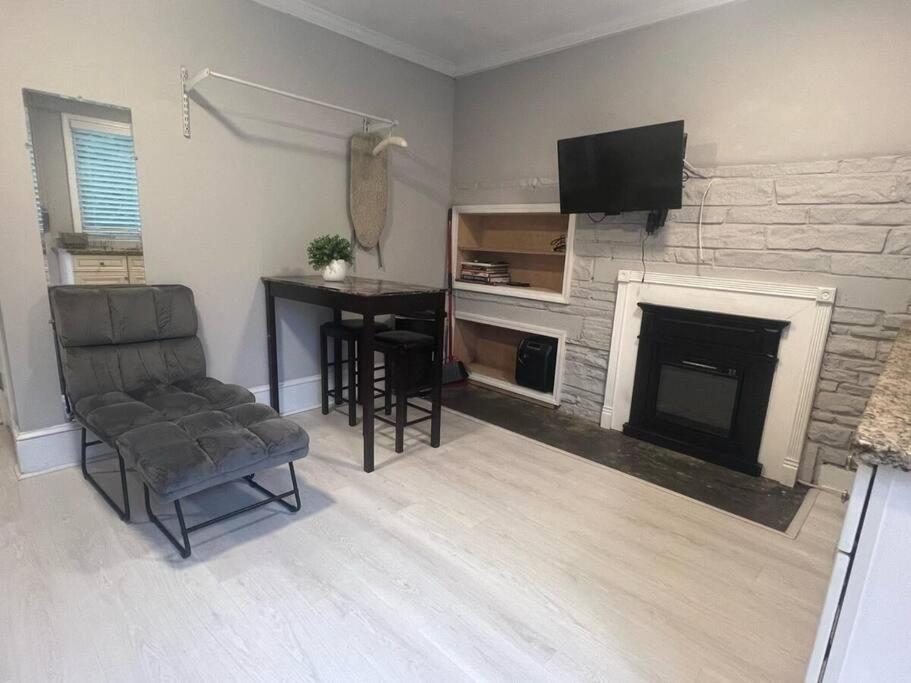 Chic Atl - 5 Mins Walk Emory Cdc Ferienhaus *